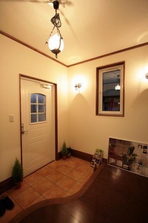 Ｒ型框を使ったお洒落な玄関。